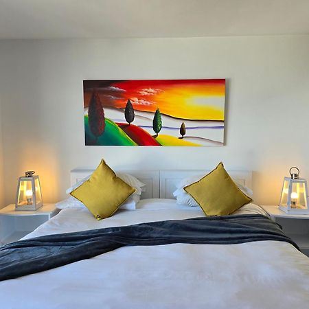Swept Away Guesthouse - No-Loadshedding Yzerfontein Ngoại thất bức ảnh