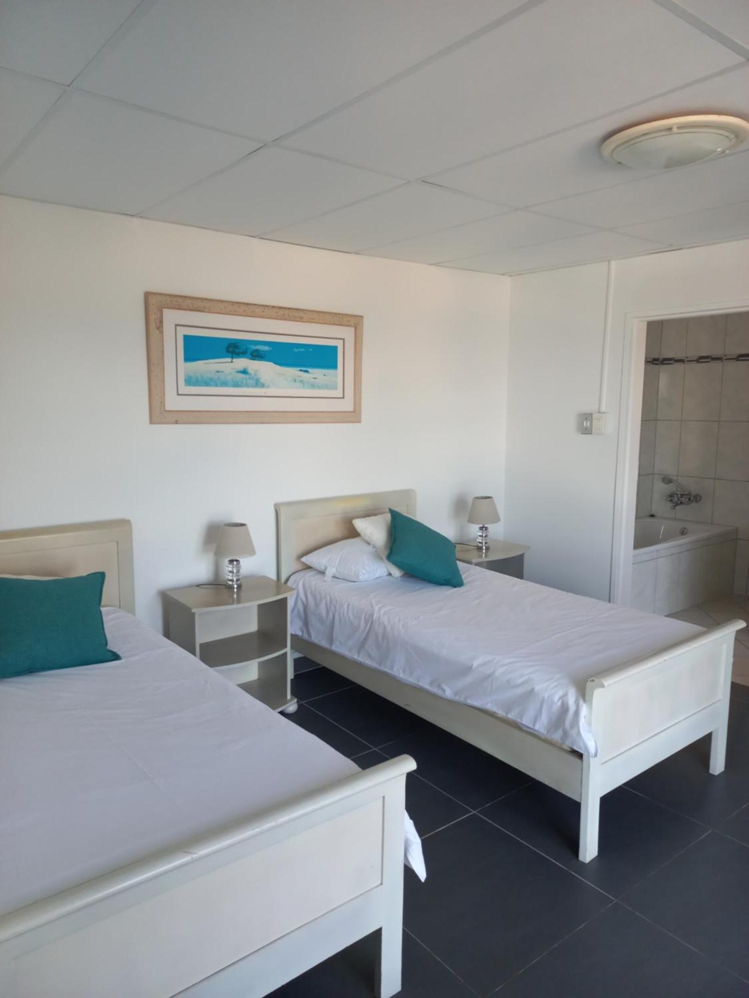 Swept Away Guesthouse - No-Loadshedding Yzerfontein Ngoại thất bức ảnh