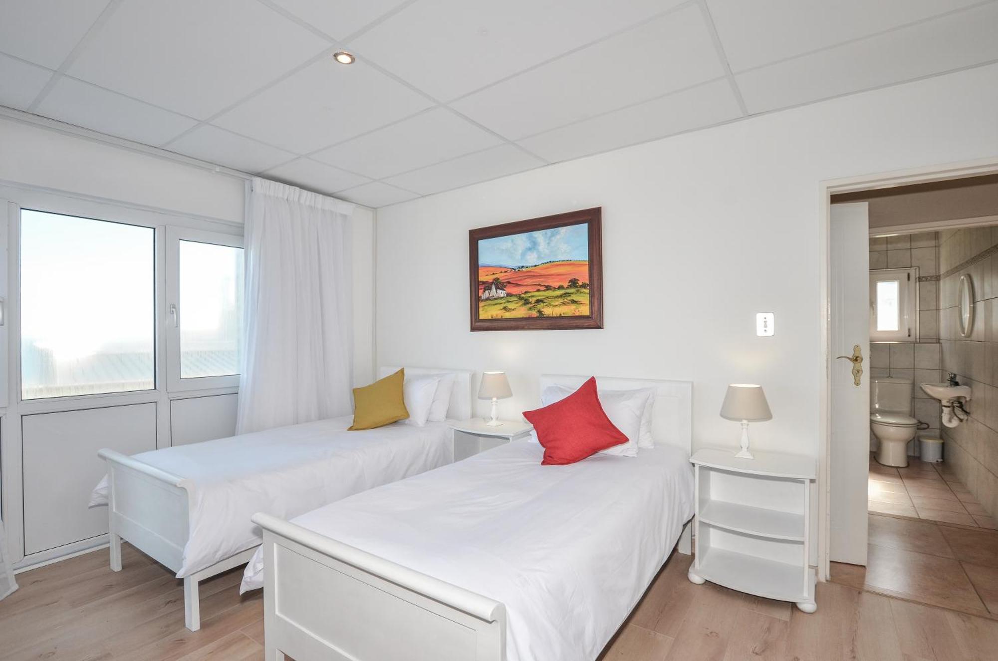 Swept Away Guesthouse - No-Loadshedding Yzerfontein Ngoại thất bức ảnh