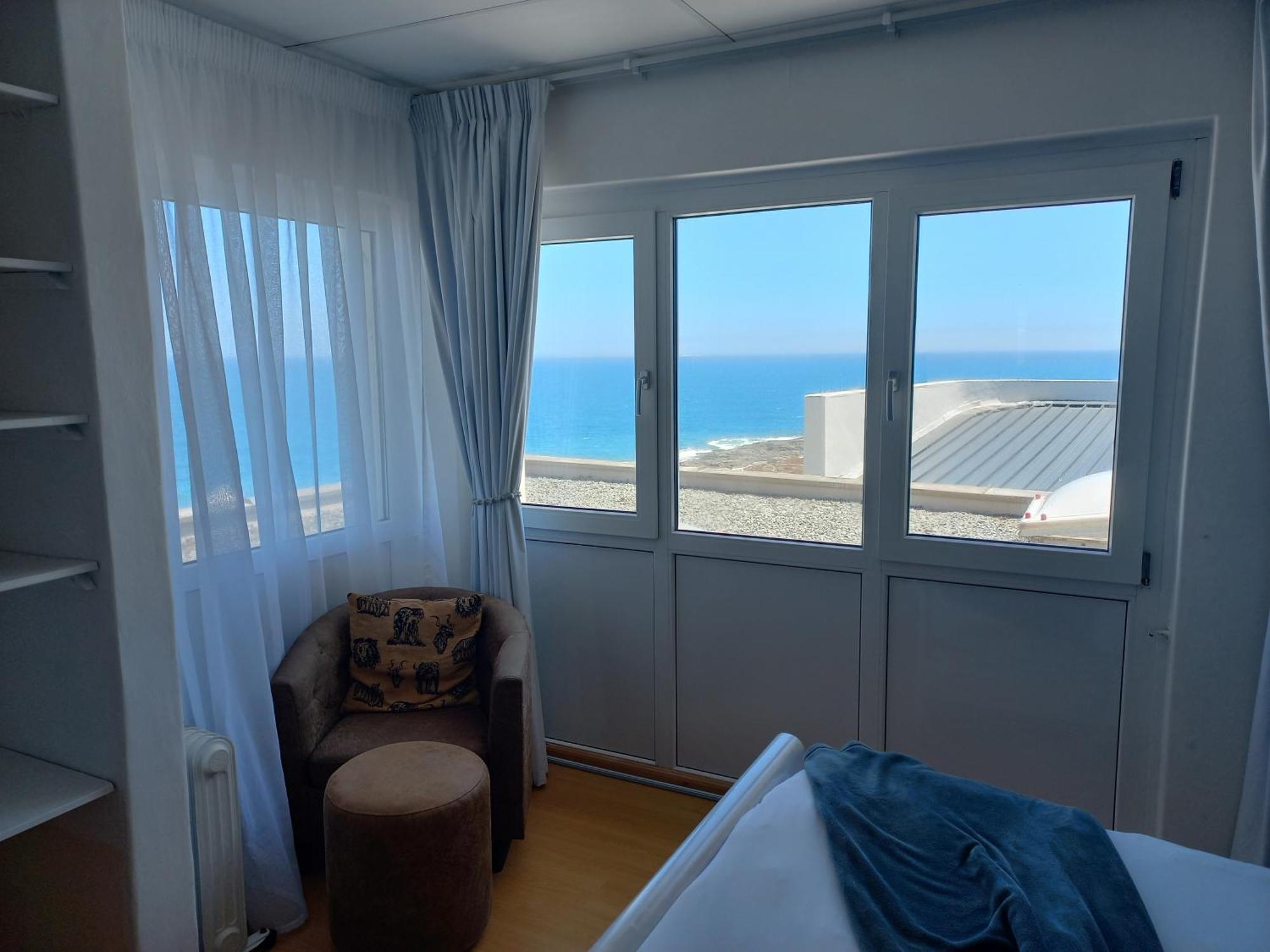 Swept Away Guesthouse - No-Loadshedding Yzerfontein Ngoại thất bức ảnh