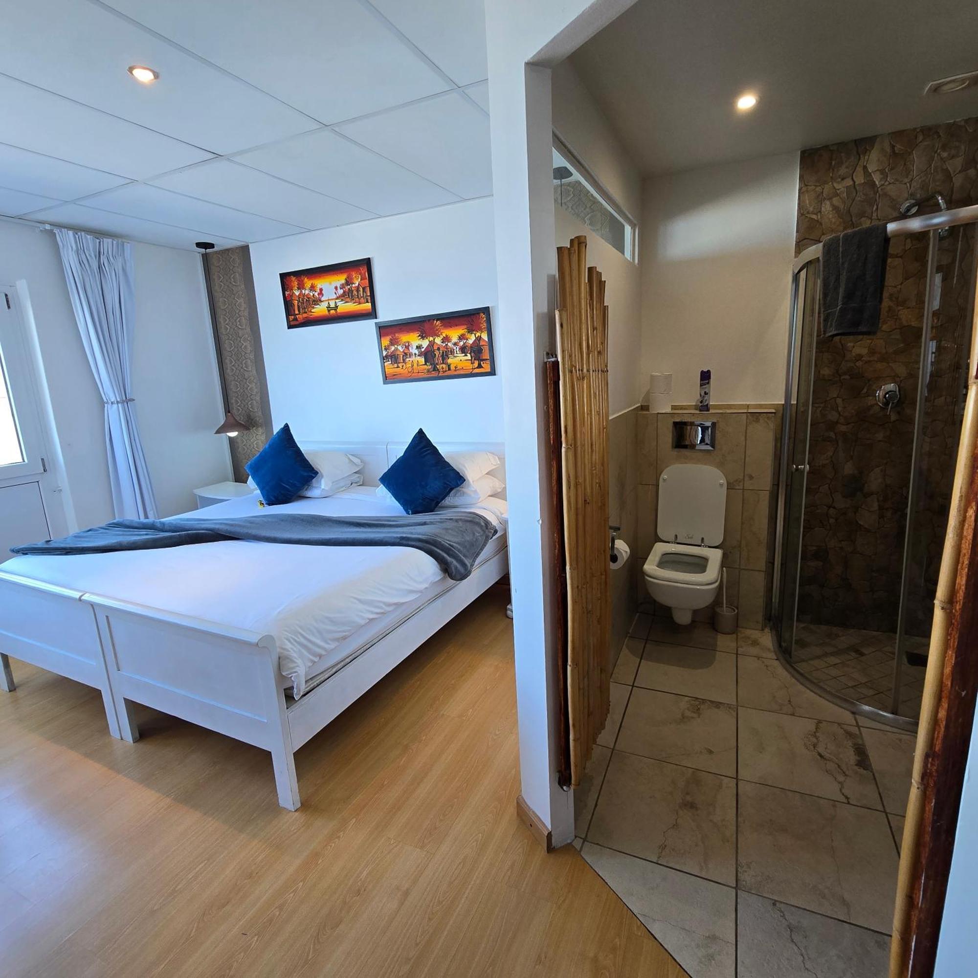 Swept Away Guesthouse - No-Loadshedding Yzerfontein Ngoại thất bức ảnh